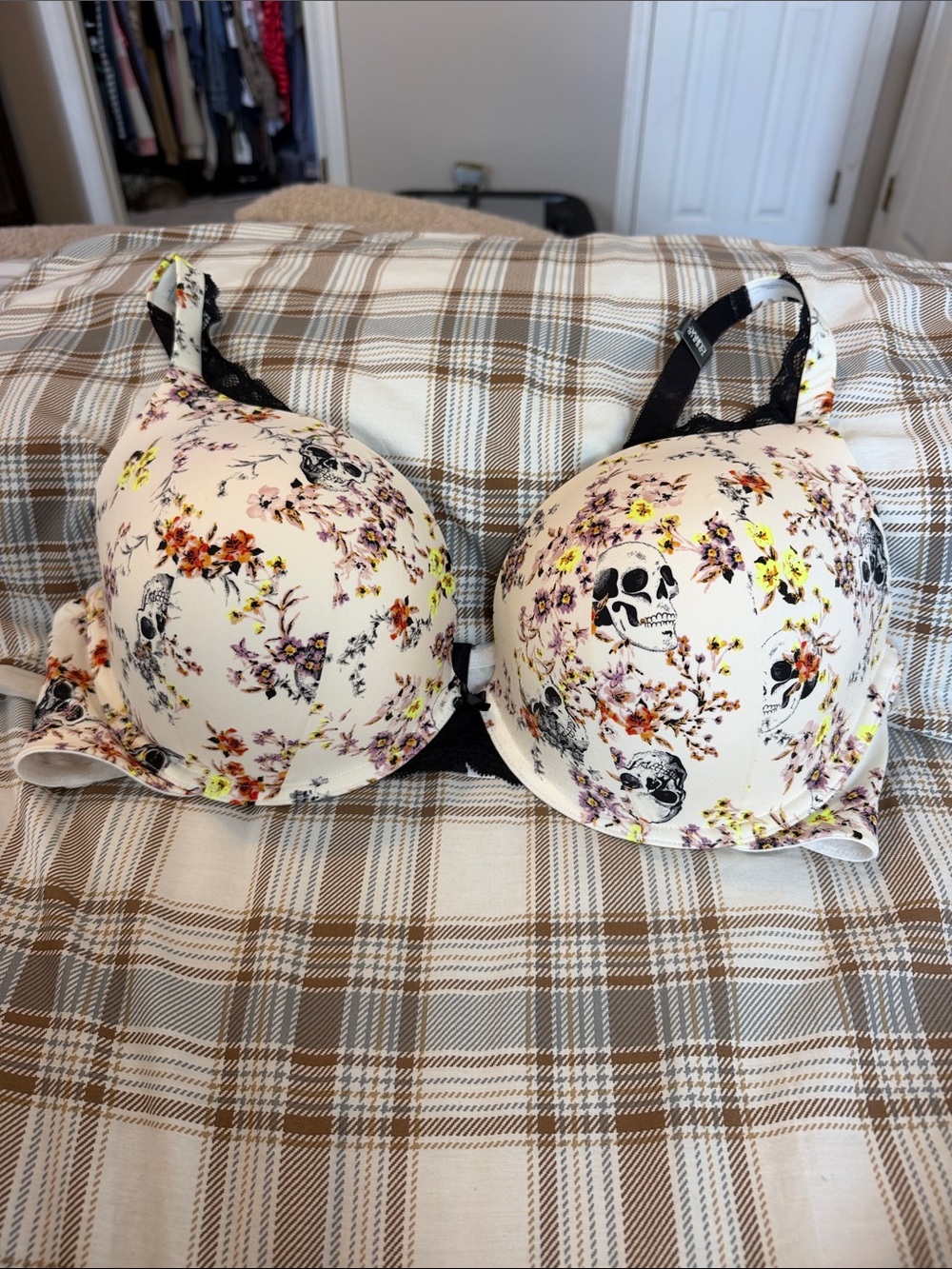 Torrid Floral Skull Print Underwire Bra in Cream